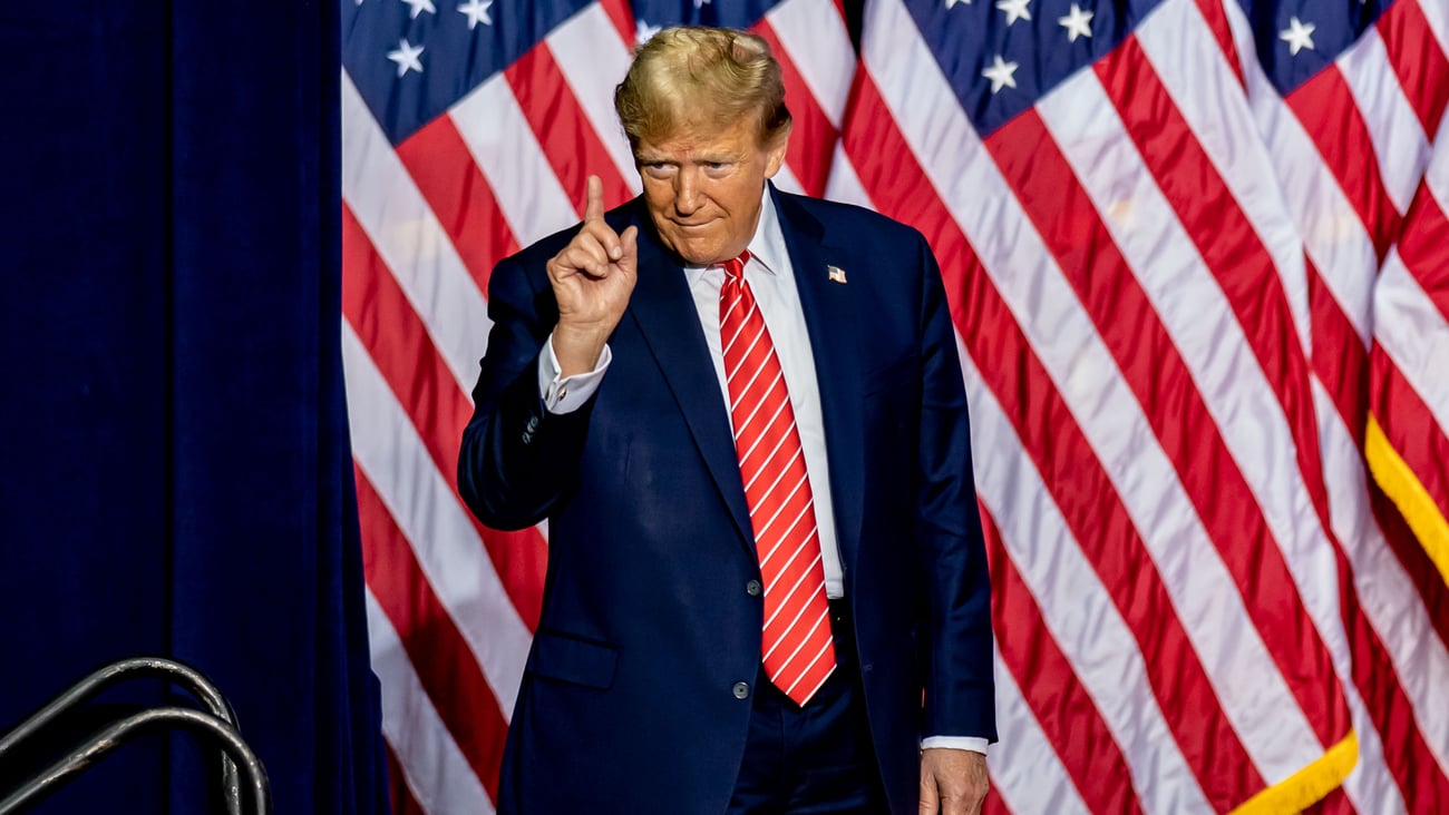 Donald Trump in front of American flag