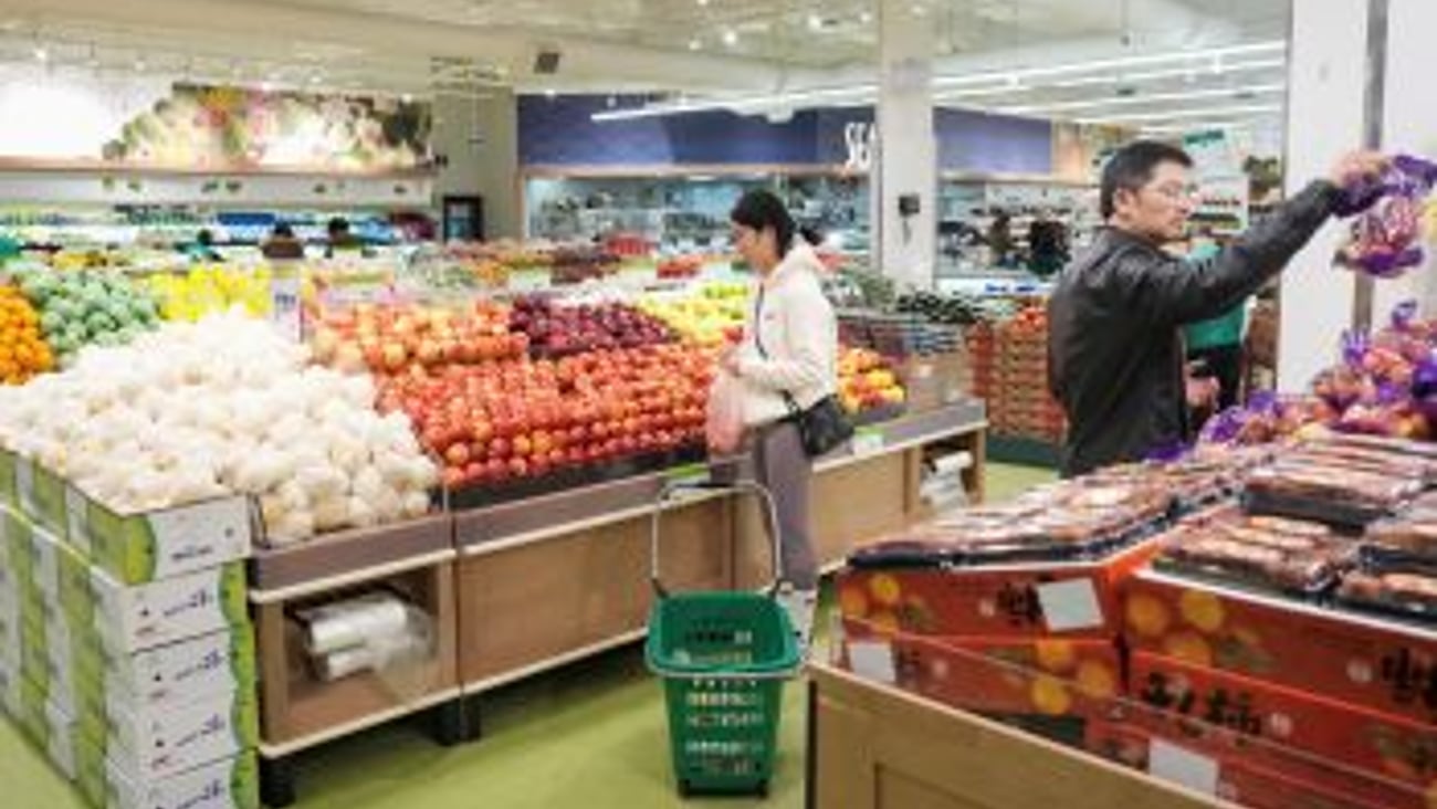 Shoppers in a Canadian Grocery Teaser