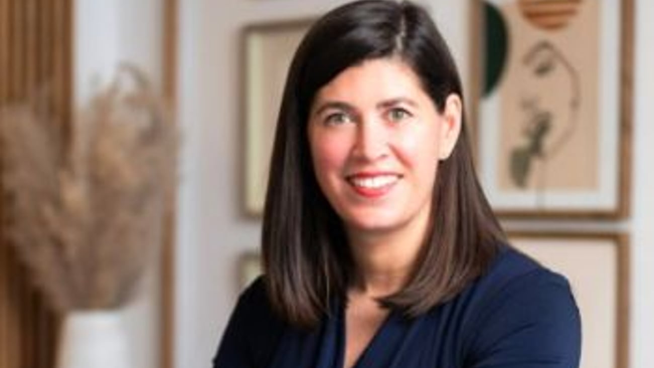 Kim Furlong Headshot