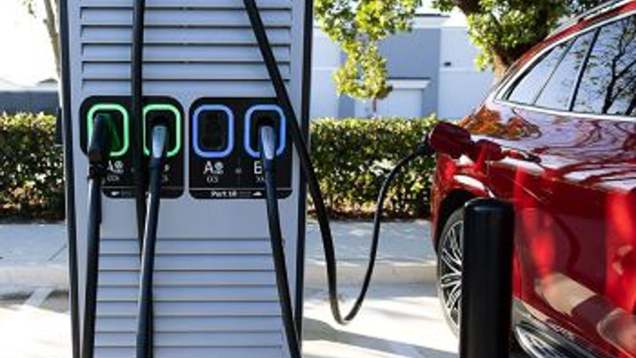 Mercedes Benz Charging Network Teaser