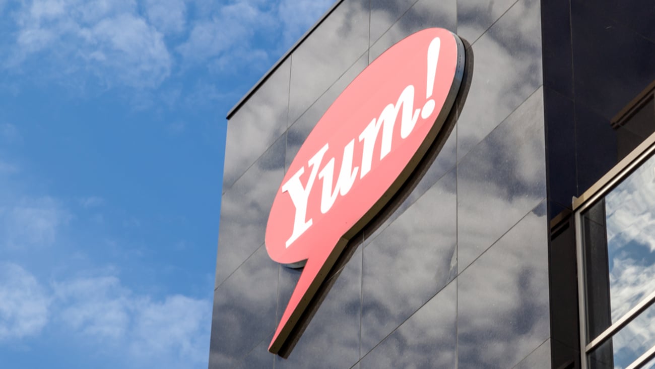 Exterior corner of Yum! Brands building in Vaughn, Ontario