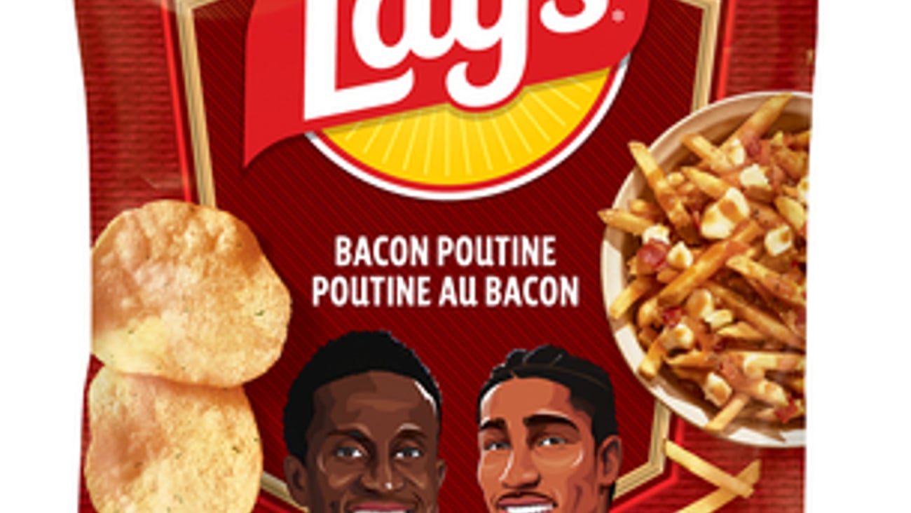 Lay's FIFA bacon poutine flavour with Richie Laryea and Nathan Saliba on the package