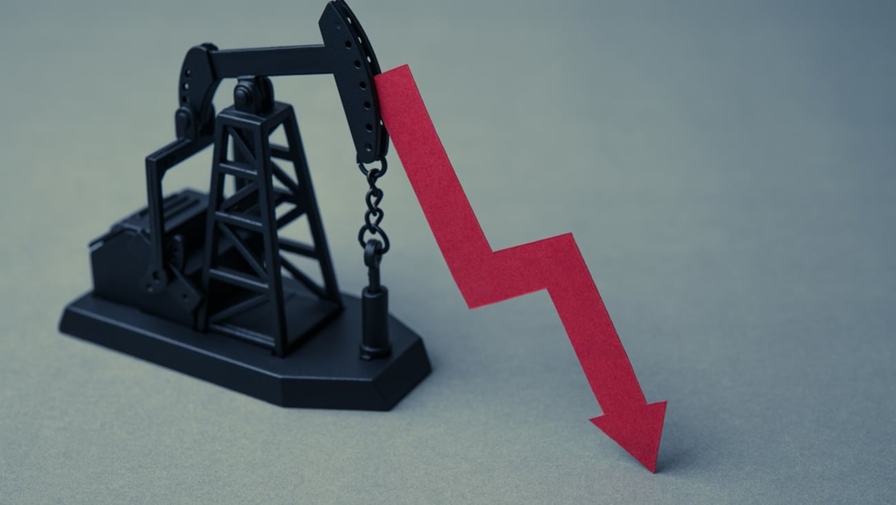 oil pump with downward arrow