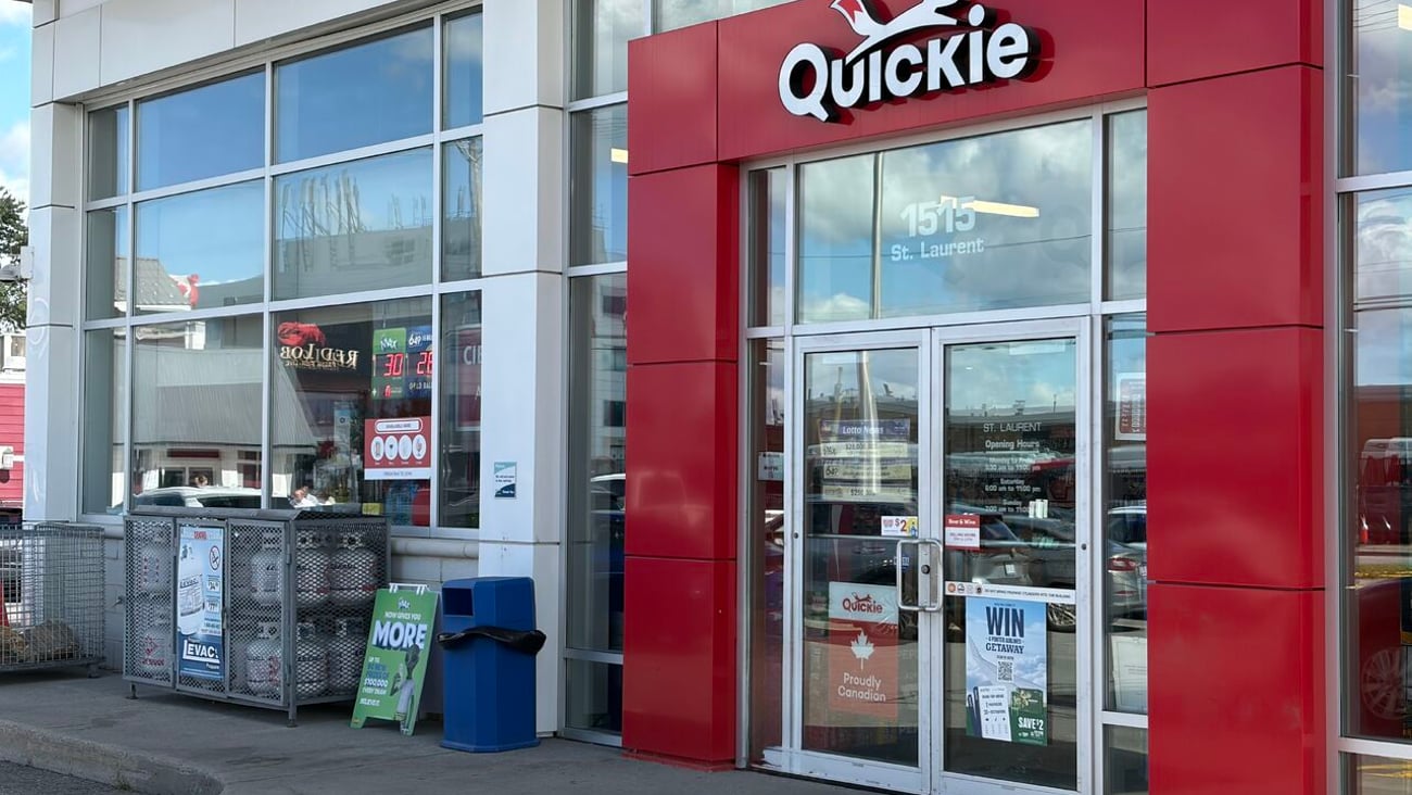 Quickie St. Laurent Blvd, Ottawa