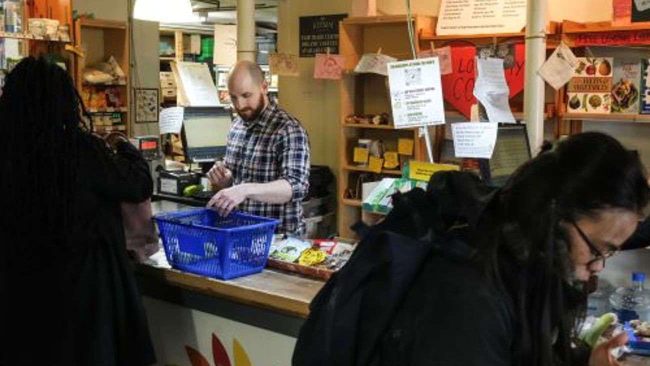 Grocery Co-op Interior Canadian Press Teaser