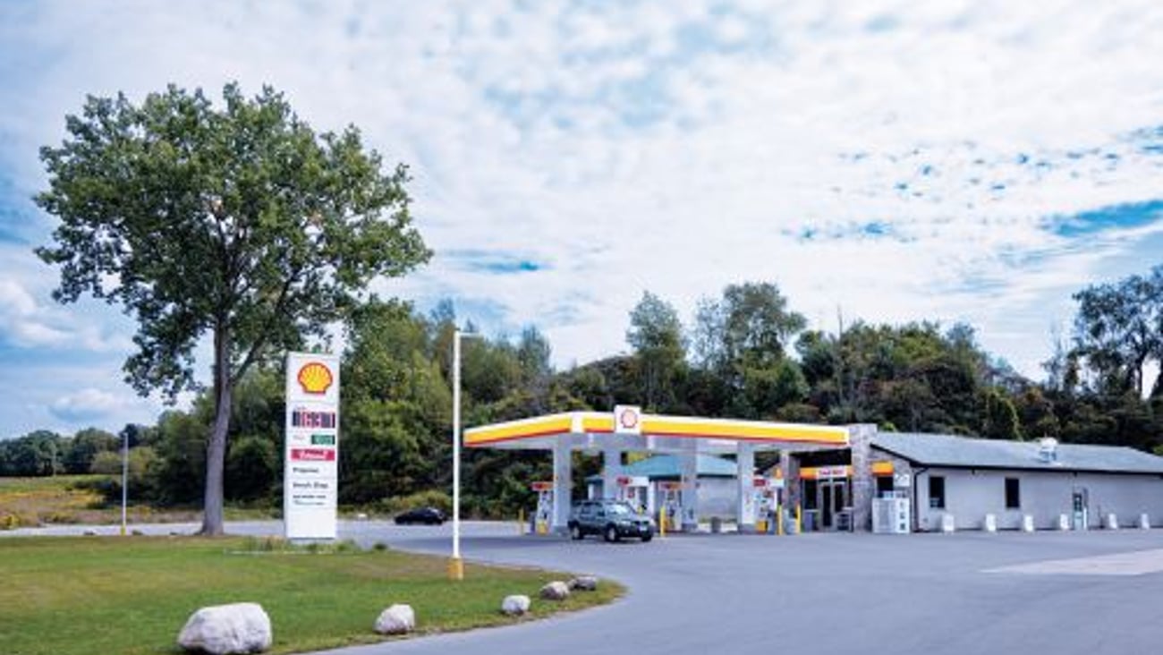 Green Roof Gas Bar Port Stanley Teaser