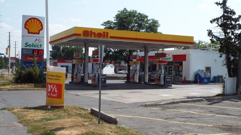The exterior of Shell Gas Station --Ottawa June 25, 2025