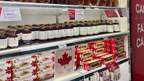 store display buy Canadian