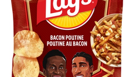 Lay's FIFA bacon poutine flavour with Richie Laryea and Nathan Saliba on the package