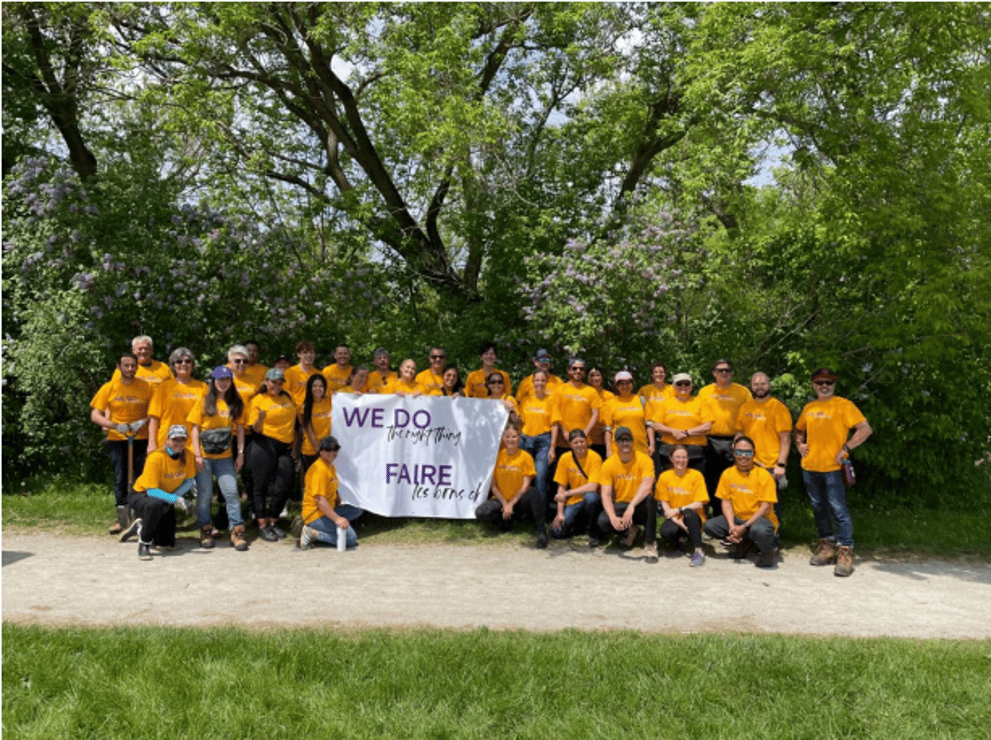 JTI team treeplanting in Mississauga