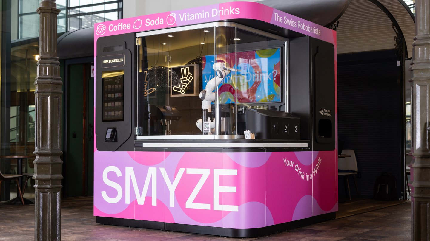 Smyze barista machine in pink