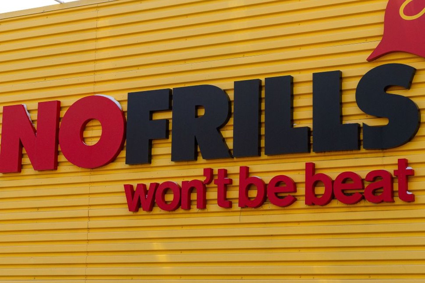 No Frills Store Signage