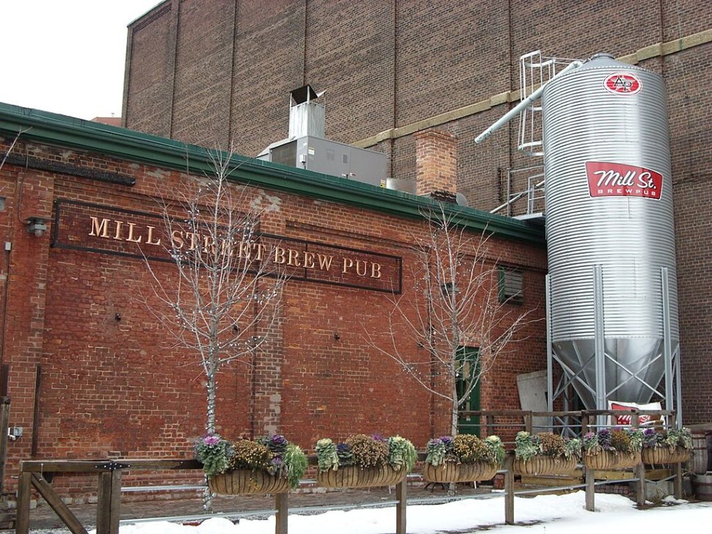 Mill Street Brewpub exterior in Distillery District Wiki Commons