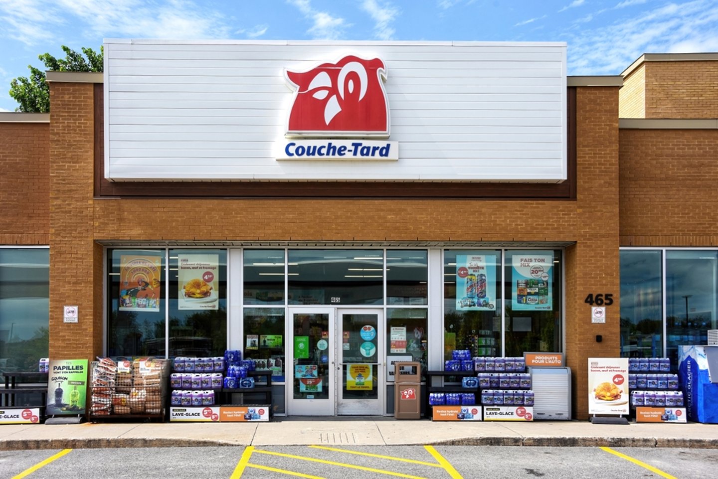 Gatineau, Canada - August 21, 2024: CoucheTard convenience store and gas station. CoucheTard is a Quebec based multinational company that owns the Circle K brand in the US.
