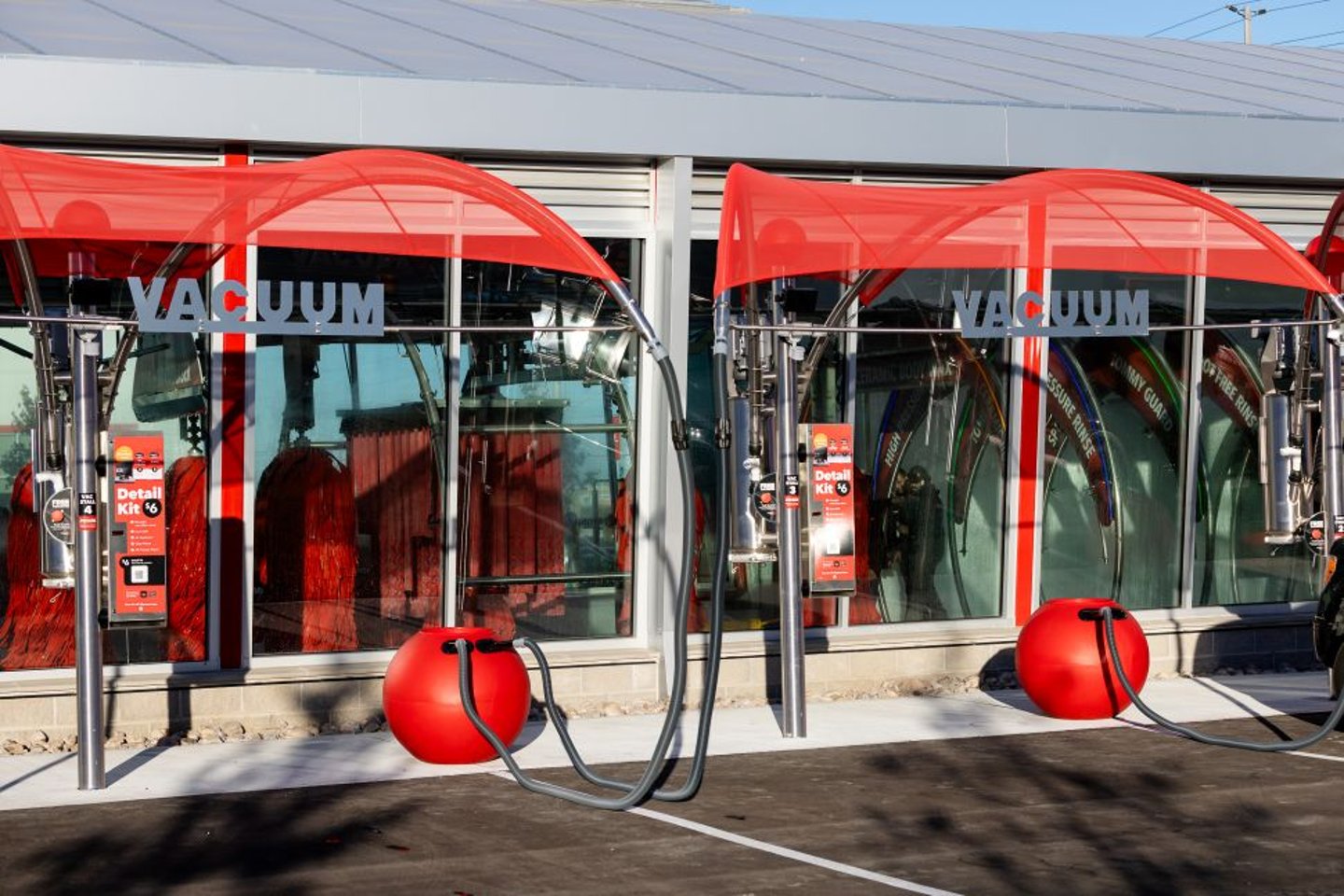 Tommys Express Exterior trash can vacs