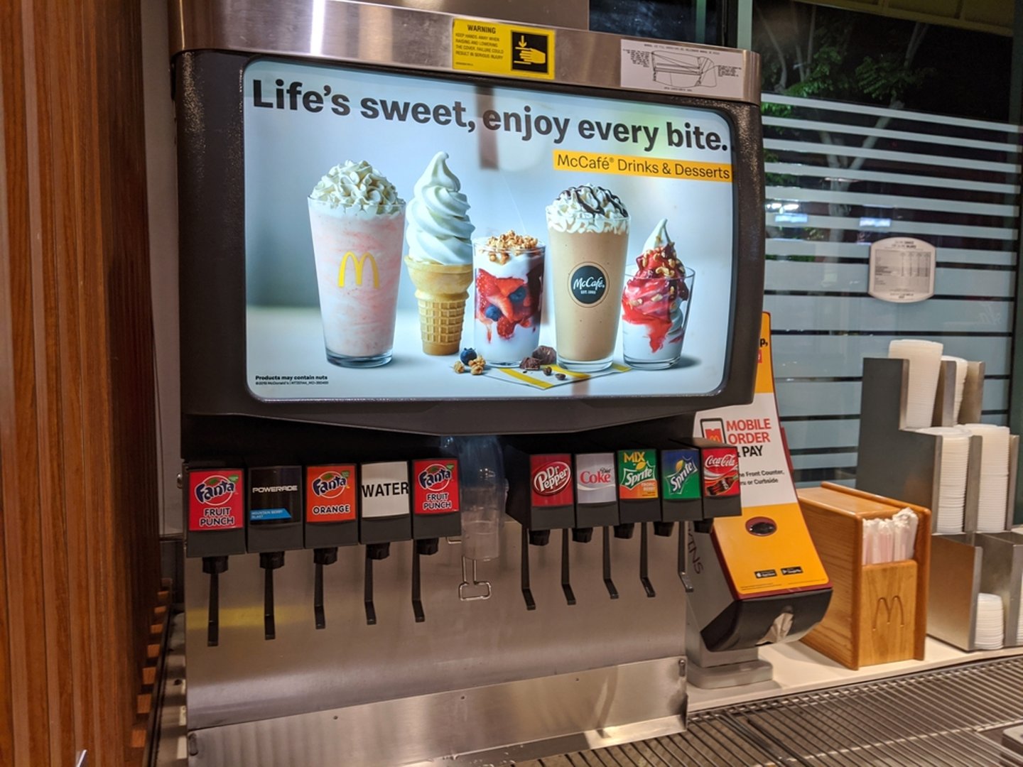 Mcdonald's self-serve soda fountain