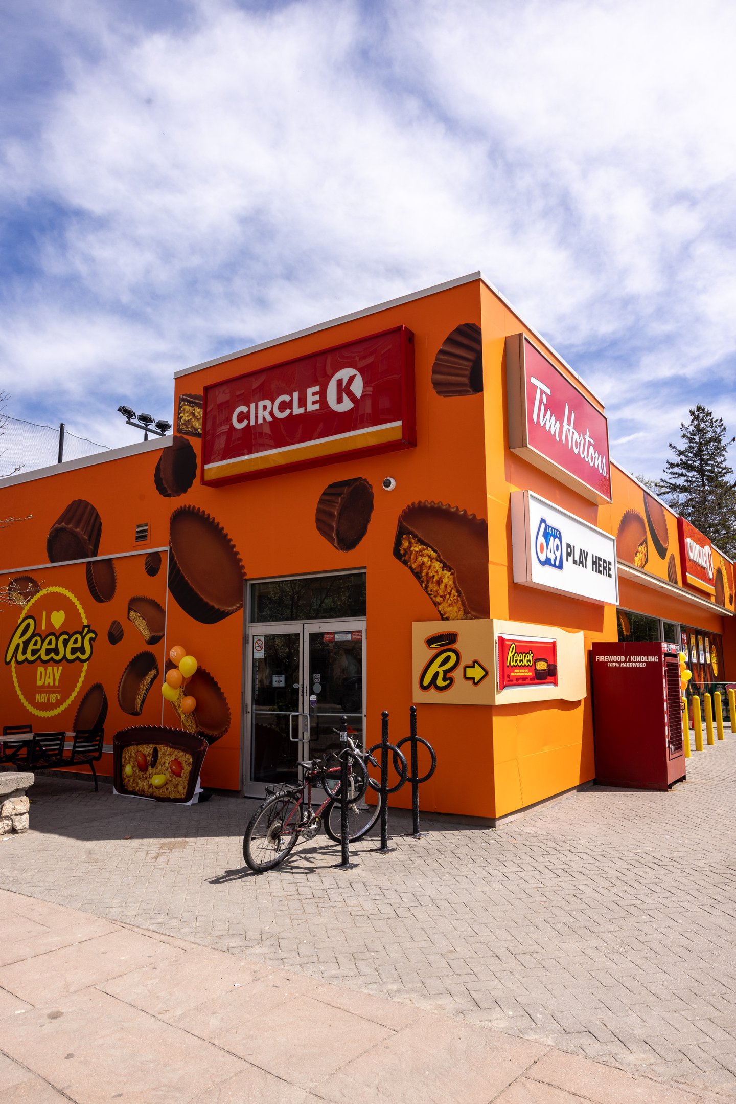 Circle K wrapped in Reese's packaging for Reese's activation