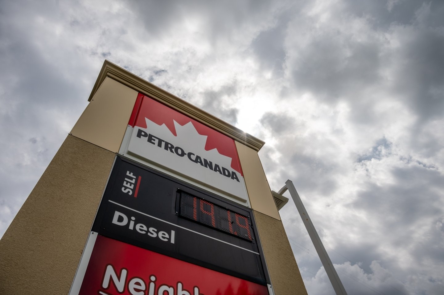 Petro Canada digital gas price sign