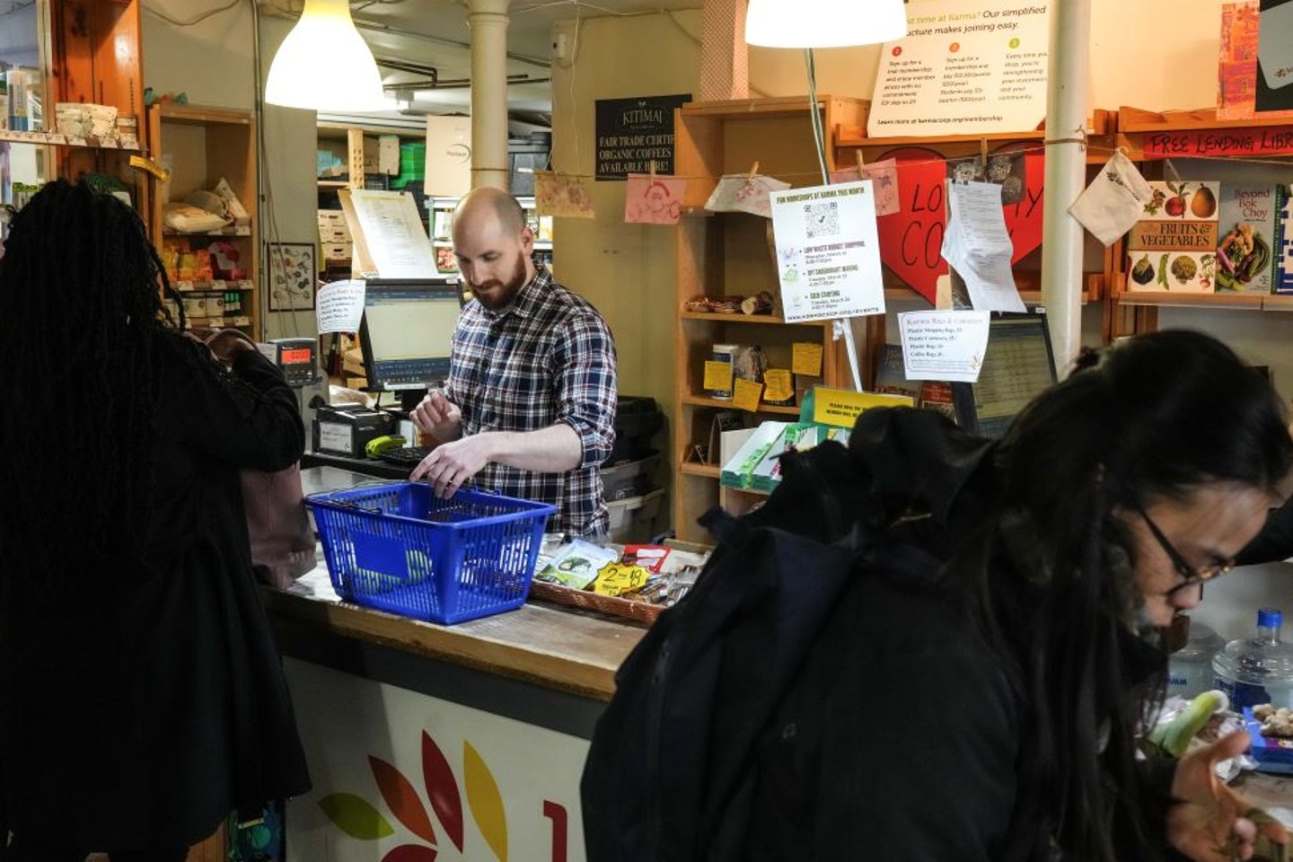 Grocery Co-Op Interior Canadian Press