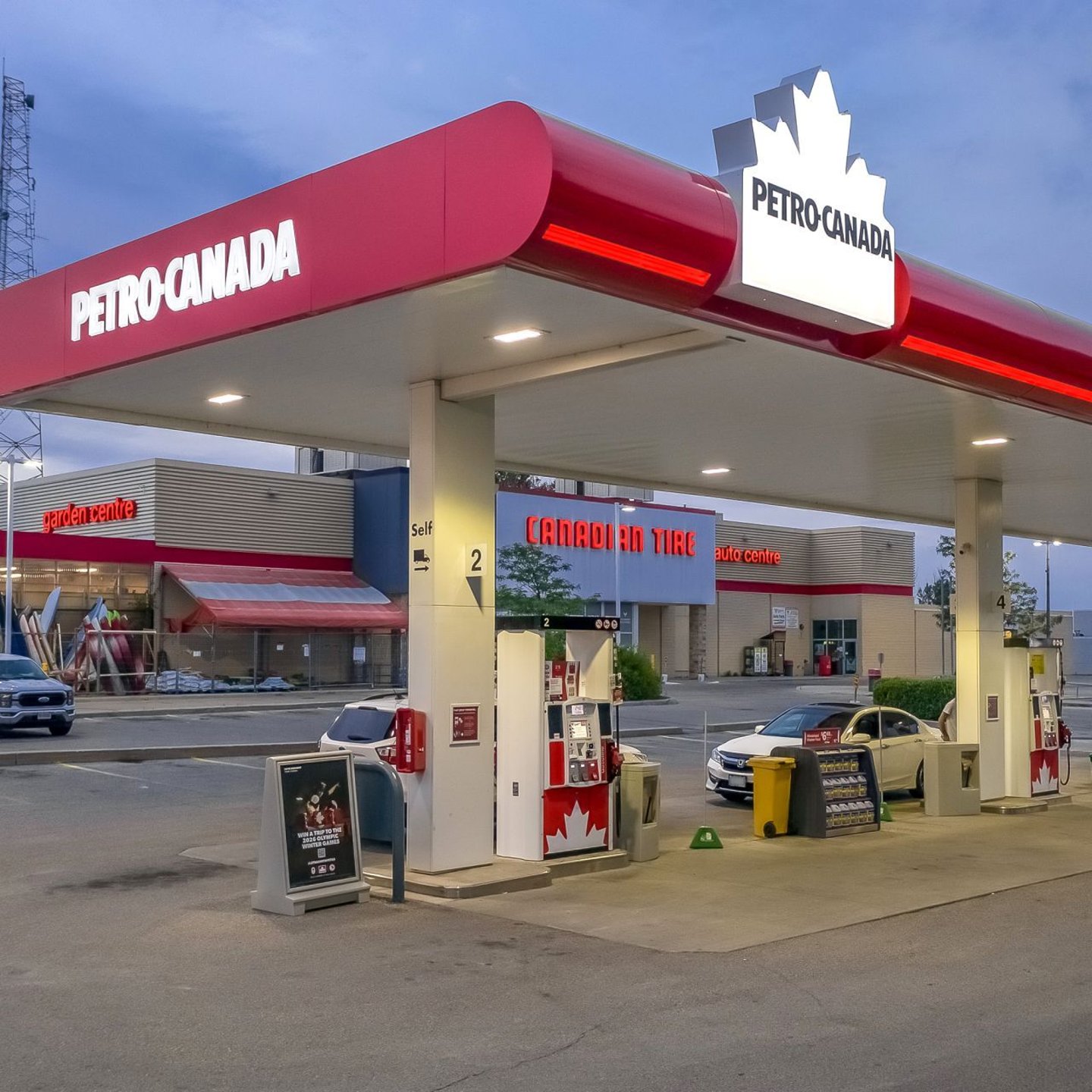 New Petro-Canada site at Canadian Tire