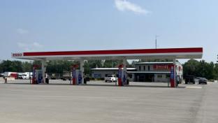 London Esso Fuel Centre and Convenience Teaser