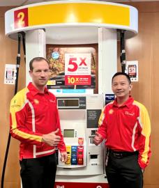 Kent Martin, General Manager, Shell Mobility Canada     Vinion Lee, National Operations Manager, Shell Mobility Canada