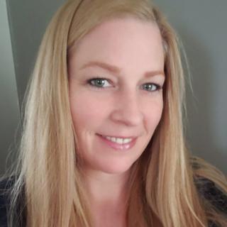 Christina Summers headshot