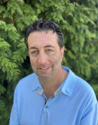 Evan Cohen headshot
