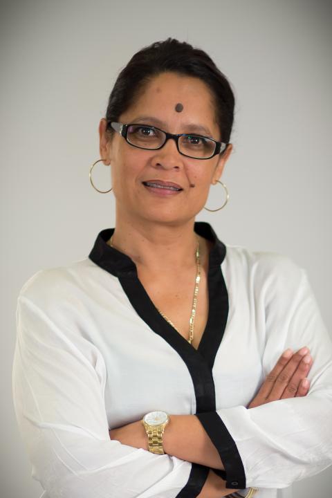 Elaine McKay headshot
