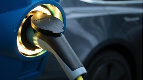 charging an electric vehicle